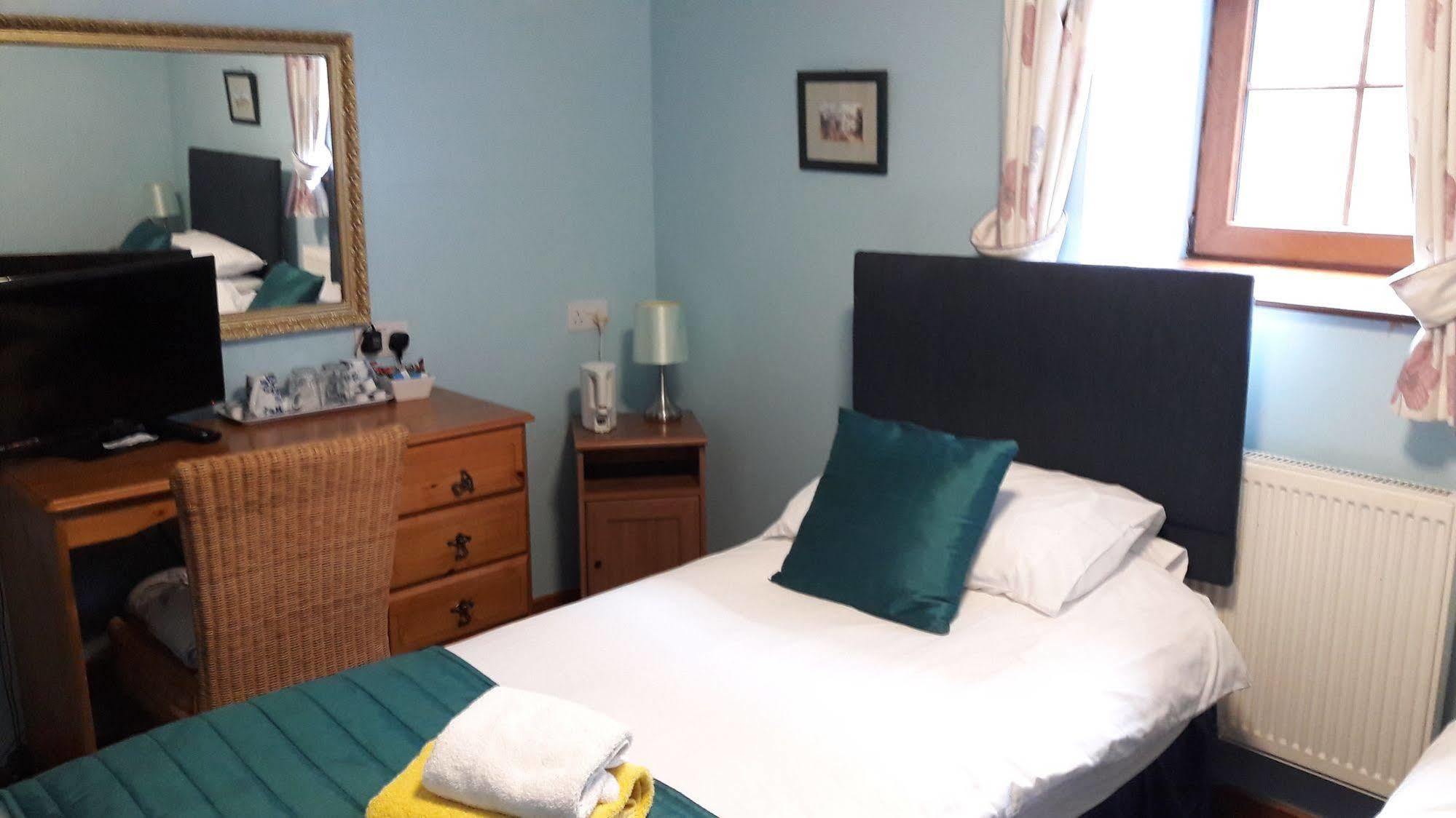 Отель Stag Coach House Carmel Экстерьер фото